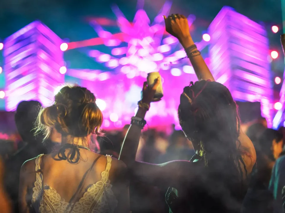 Konser Ramai Sold Out Menggunakan Strategi War Tiket